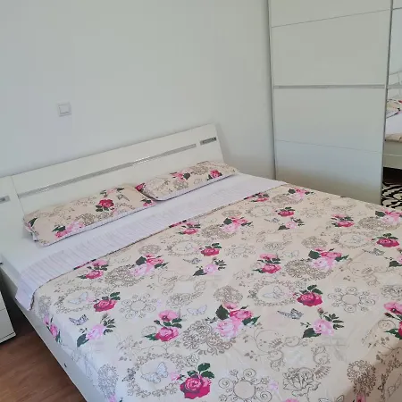 Apartament Nora Near The Pula