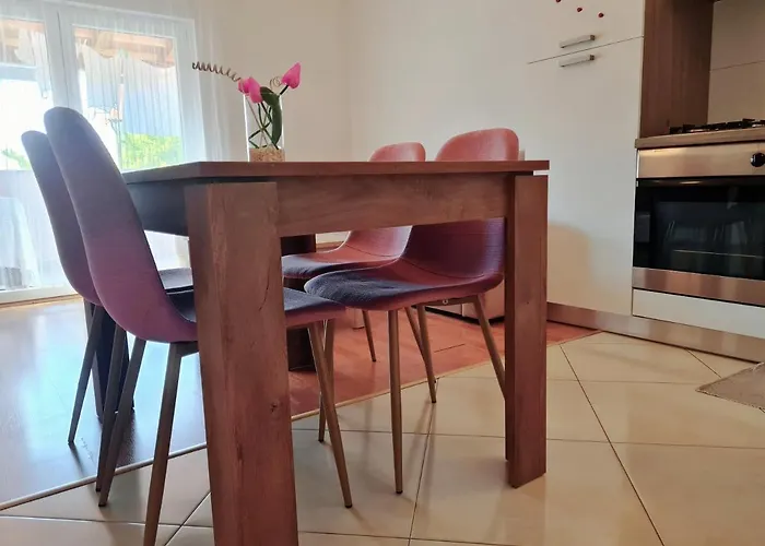 Apartment Nora Near The Pula